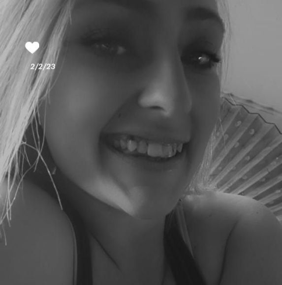 Meet your Posher, Jessica - Picture 1 of 1